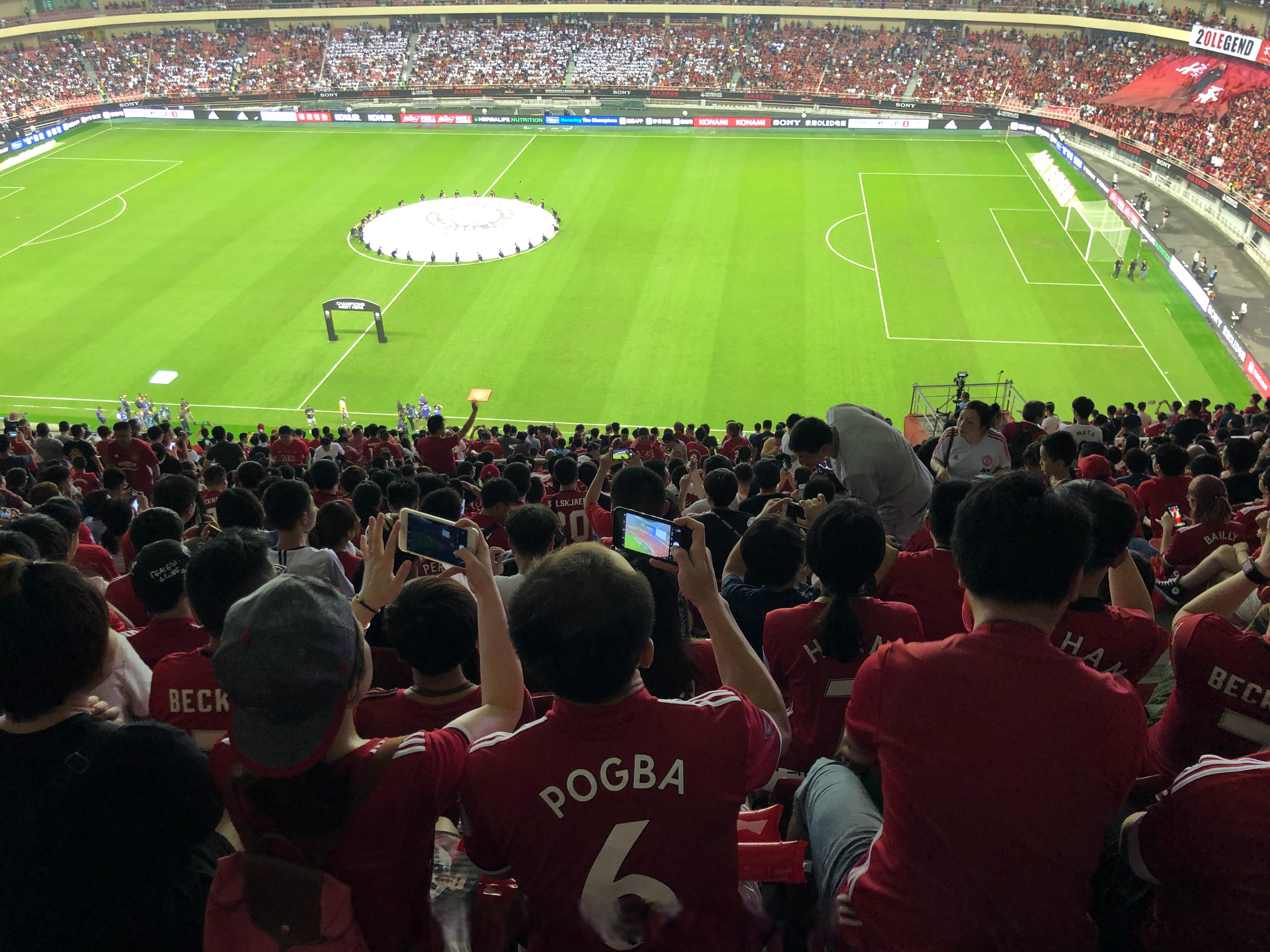 曼城发布备战花絮，赛前刷新队史纪录，欧超杯任务艰巨，团队化学反应显著的简单介绍